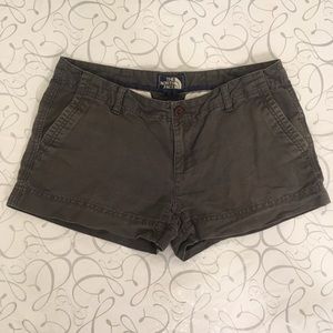 The North Face | Gray Linen Shorts 4